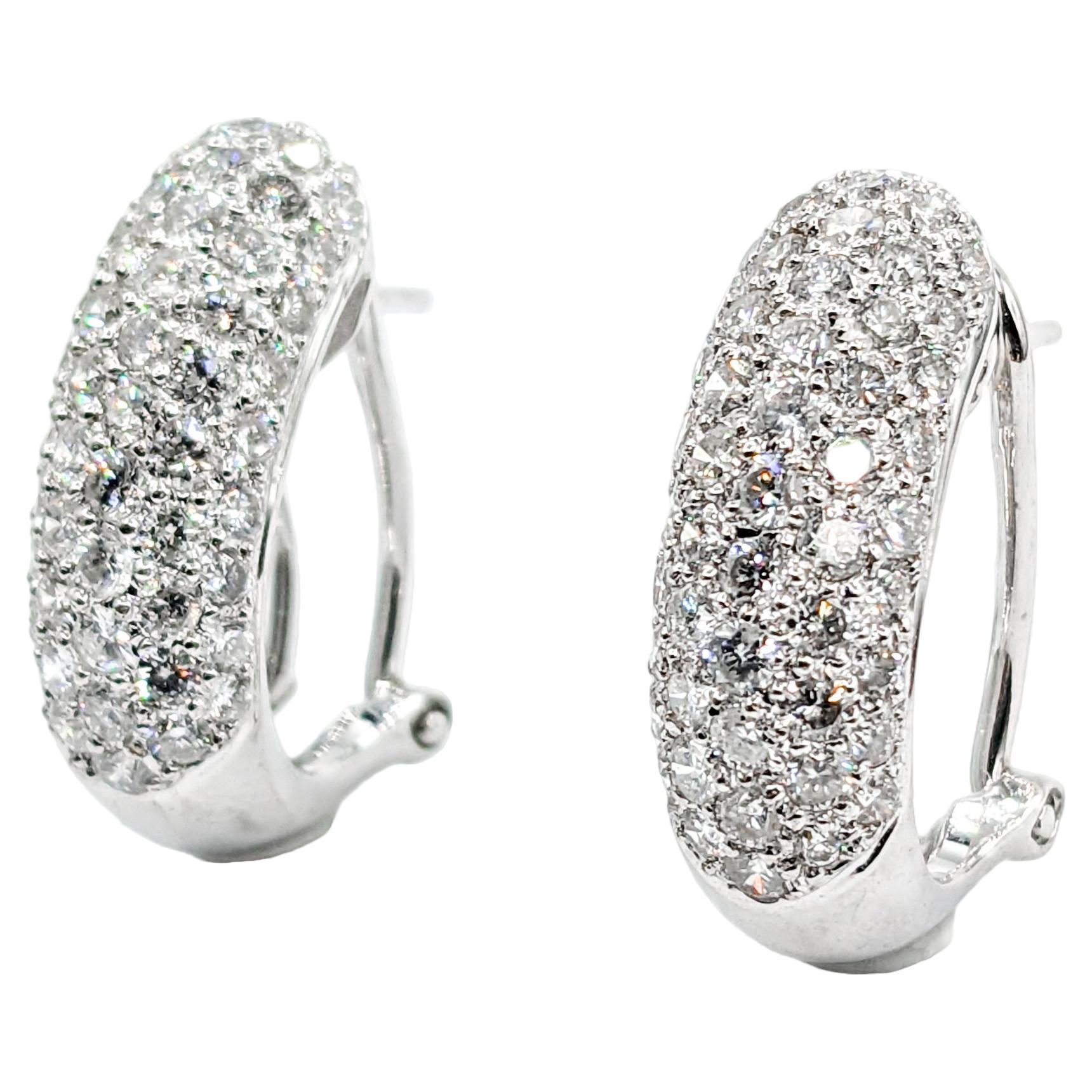 Pave 2ctw Diamond Huggie Hoops in oro bianco