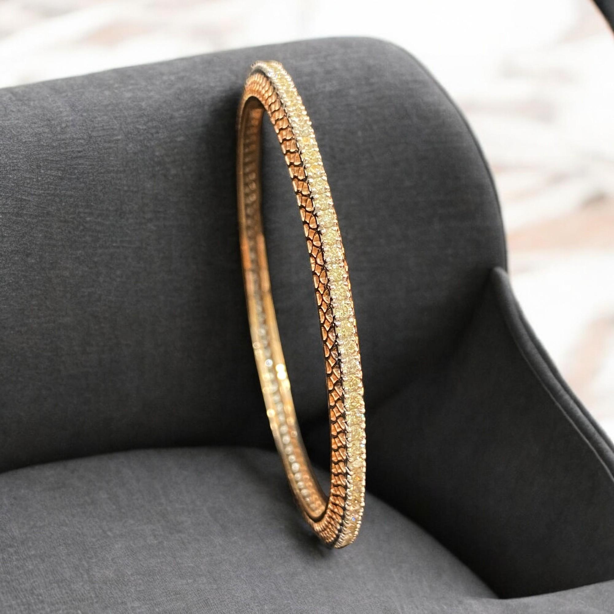 Taille ronde Bracelet d'éternité en or rose 14K avec diamants Pave 3.58 Cts Round Brilliant Cut F/VS1 en vente