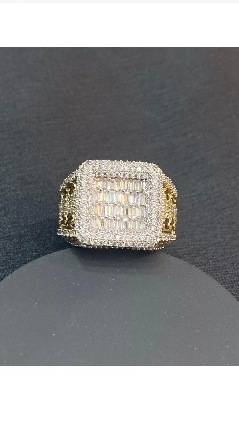 Femenino o masculino Pavé 3,62 quilates Baguettes Diamantes redondos Anillo de oro para hombre en venta
