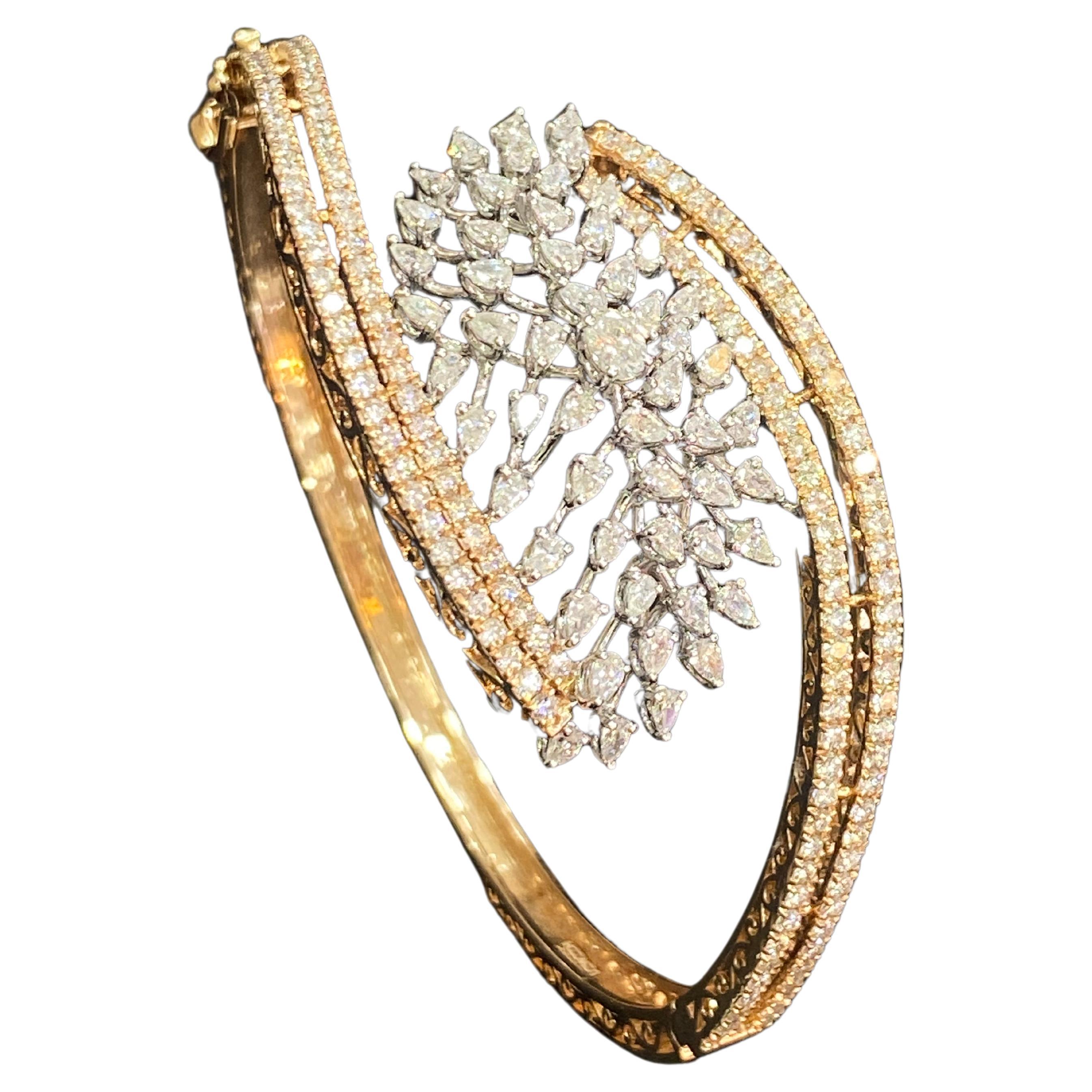 Pave 3,63 Karat F/VS1 Oval Birnenförmiges Armband mit Scharnier 14K Roségold mit runden Diamanten in runder Form