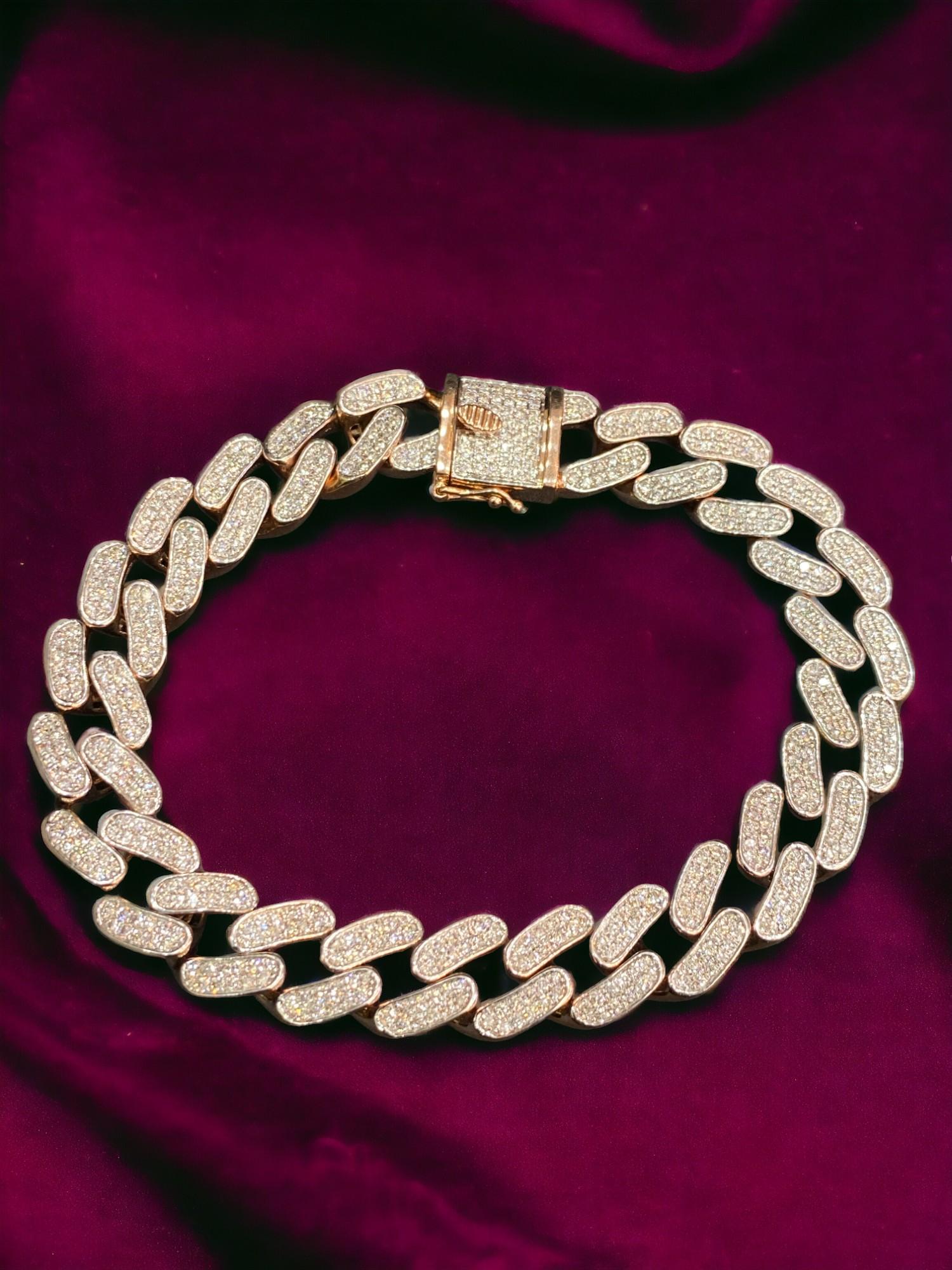 Round Cut Pave 4.66 Cts F/VS1 Round Brilliant Diamonds Cuban Link Men's Bracelet 14K Gold For Sale
