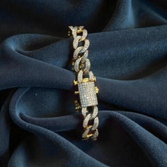 Pave 4.75 Carats Round Brilliant F/VS1 Diamonds Cuban Link Men Bracelet 14K Gold