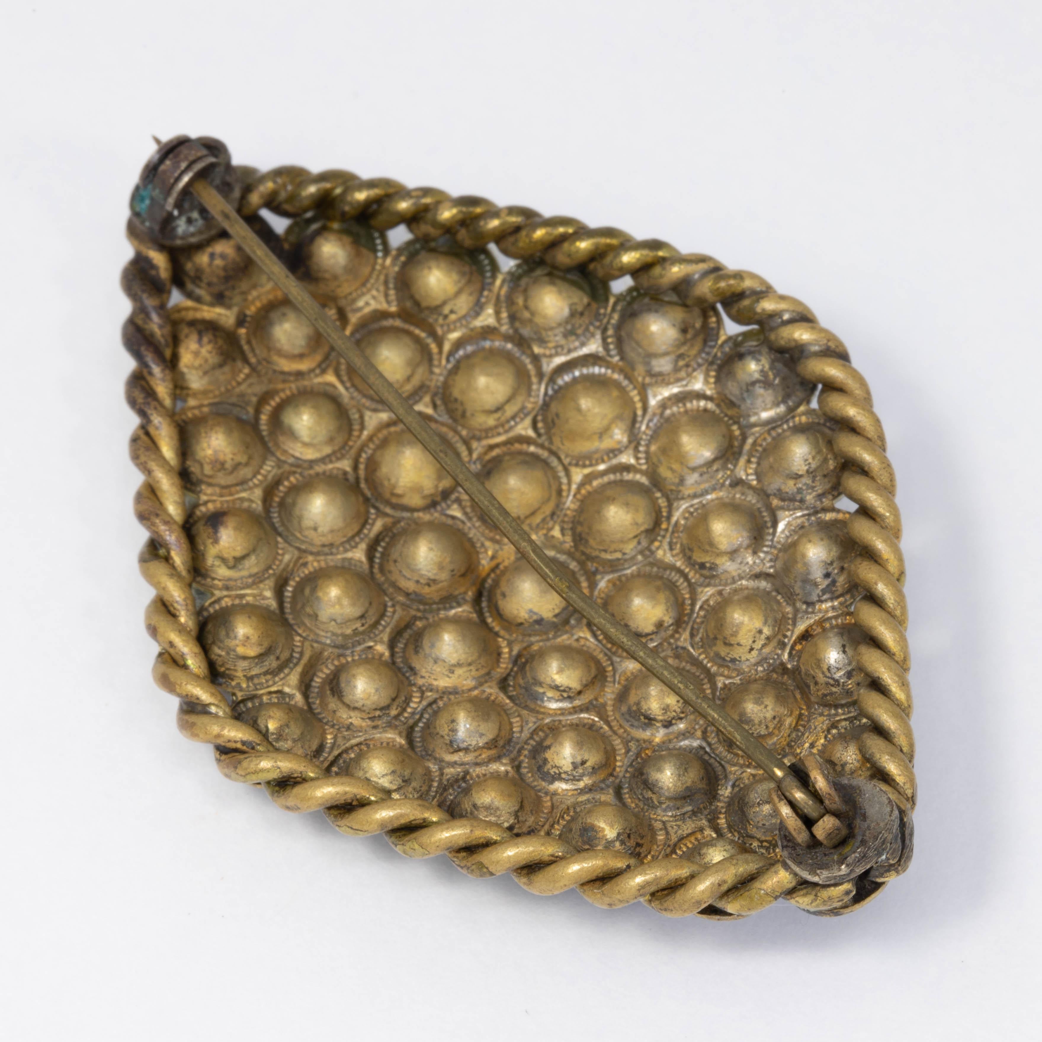 Broche ancienne en cristal d'aigue-marine pavé et épingle en laiton, début des années 1900 Bon état - En vente à Milford, DE