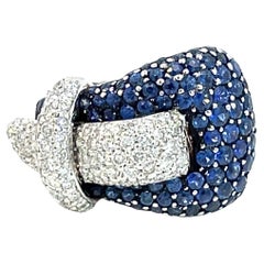 Pavé Buckle Ring with Natural Blue Sapphire & Natural Diamond in 18kt White Gold