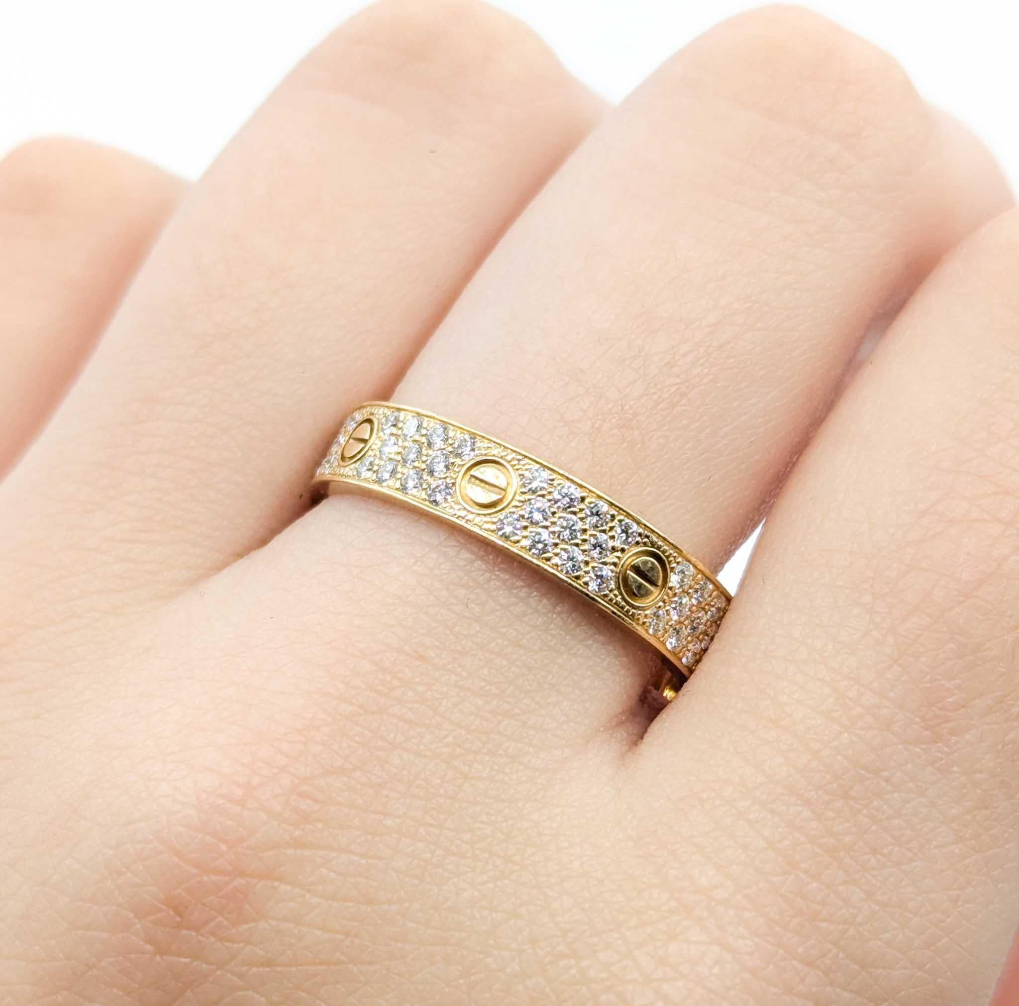 Anillo Pavé Cartier Love Diamante en Oro Amarillo de 18k Corte redondo en venta