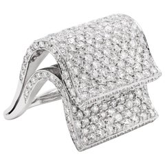 Bague cocktail pour piano en or blanc 18 carats avec diamants pavés