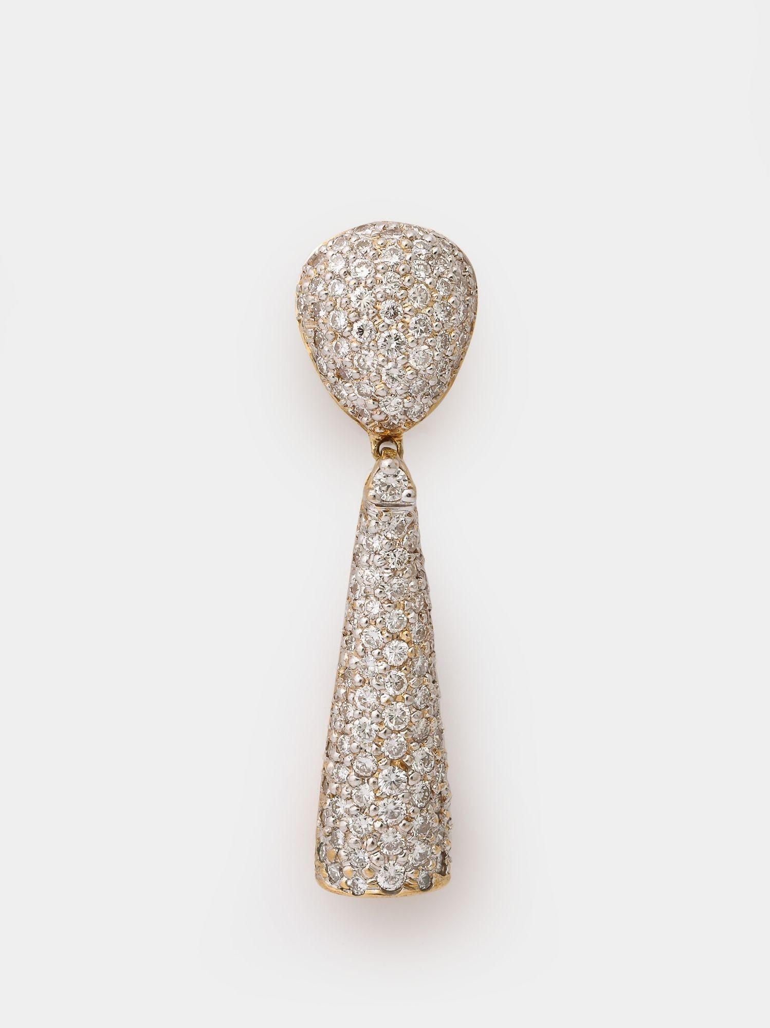 Pave Diamond 18 k Gold Drop Earrings In Good Condition For Sale In New York, NY