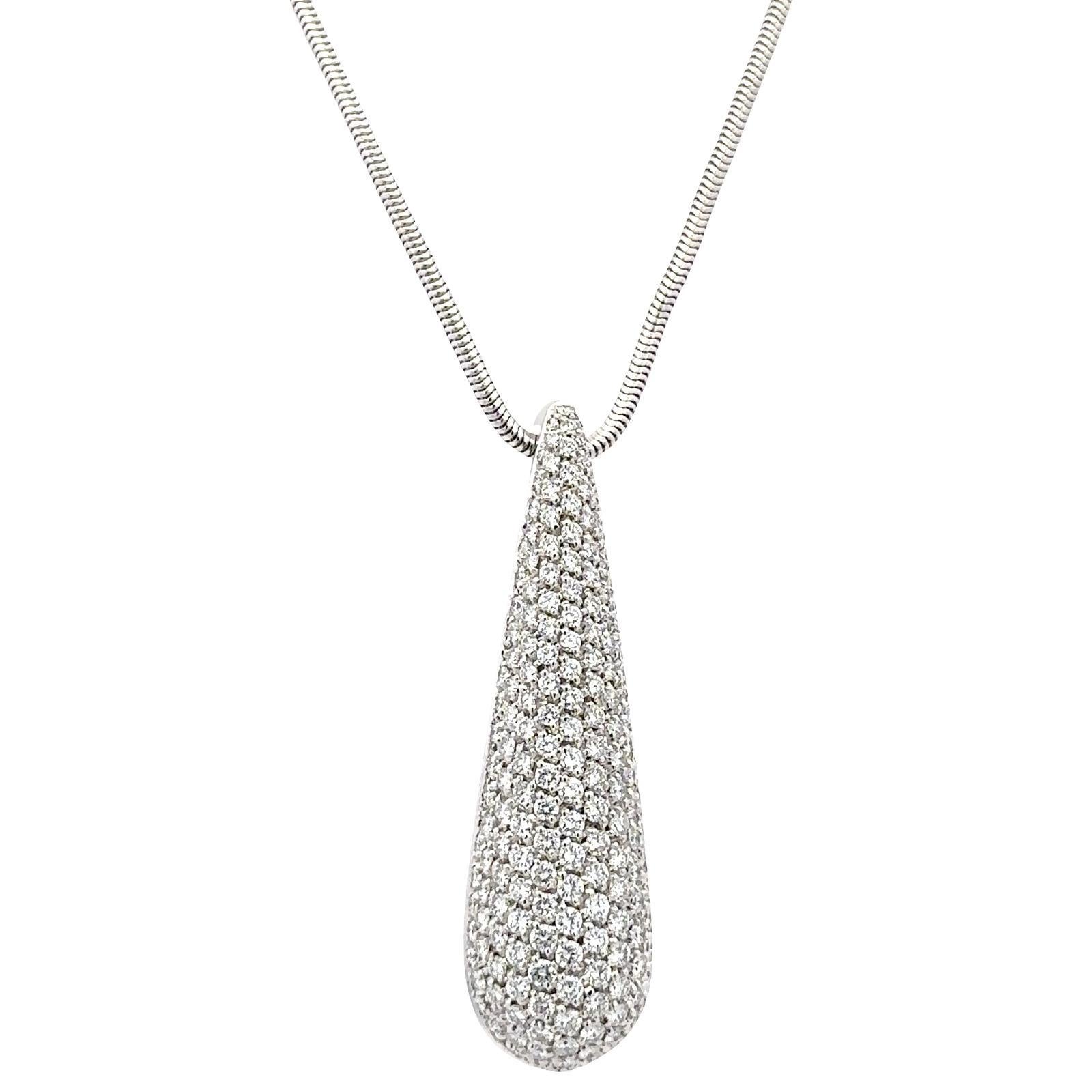 Taille brillant Collier avec pendentif en forme de goutte en or blanc 18 carats Pavé Diamond Snake Chain en vente