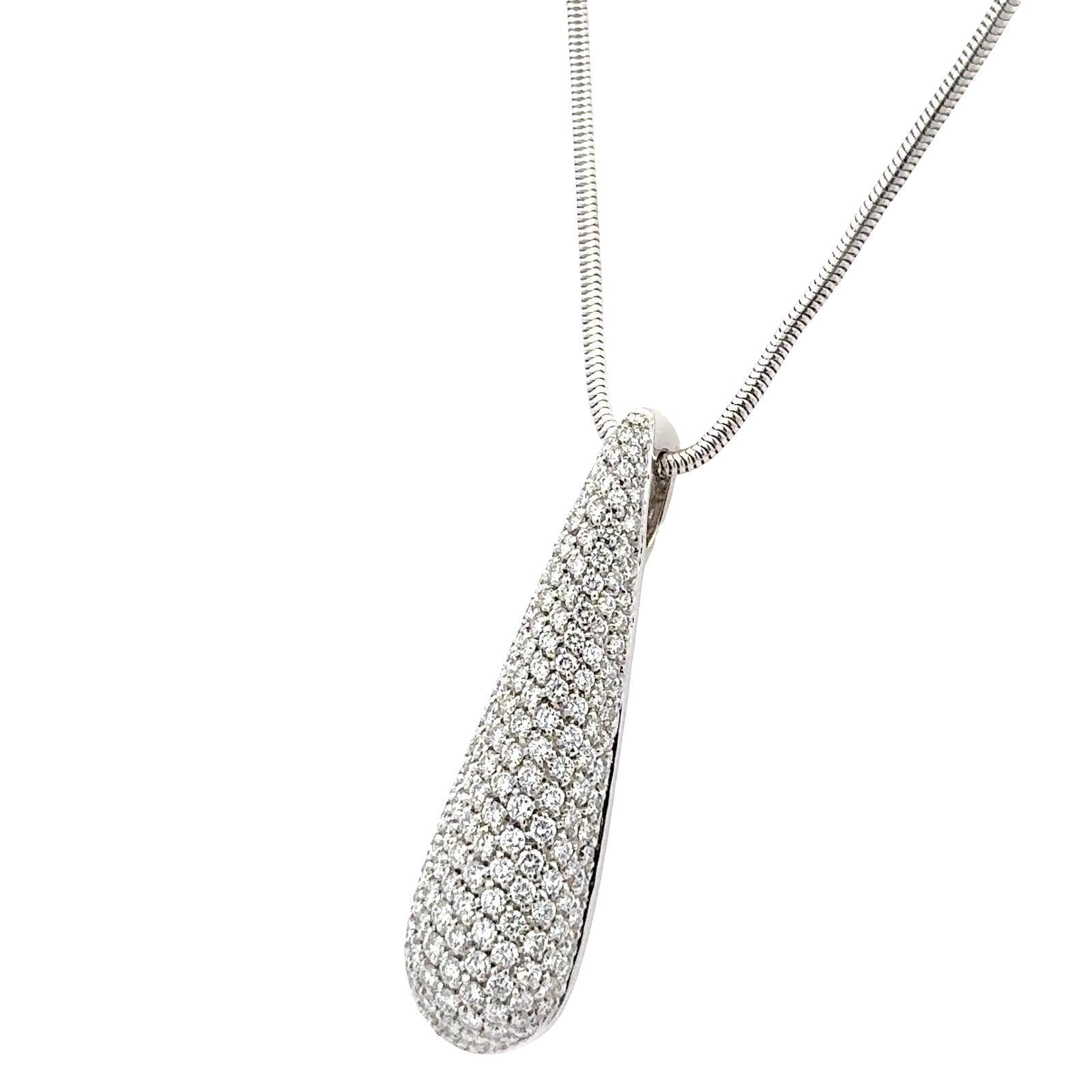 Collier avec pendentif en forme de goutte en or blanc 18 carats Pavé Diamond Snake Chain Pour femmes en vente