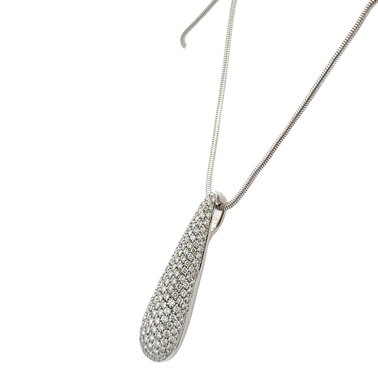 Collier avec pendentif en forme de goutte en or blanc 18 carats Pavé Diamond Snake Chain en vente 1