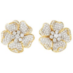 Pavé Diamond 18k Gold Flower Earrings
