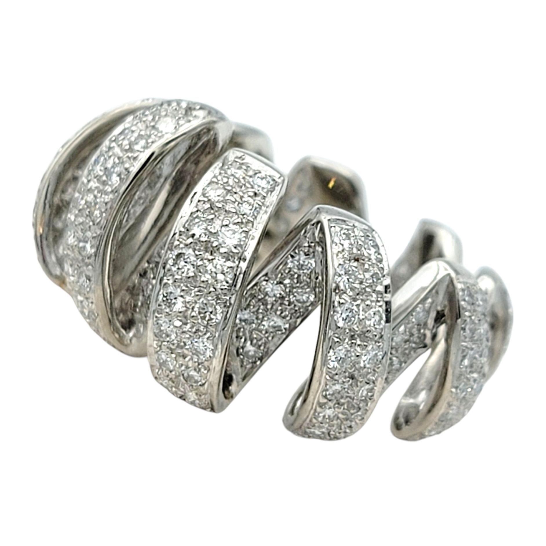 Round Cut Pavé Diamond 3D Wavy Ribbon Motif Graduated Band Ring in Polished Platinum For Sale