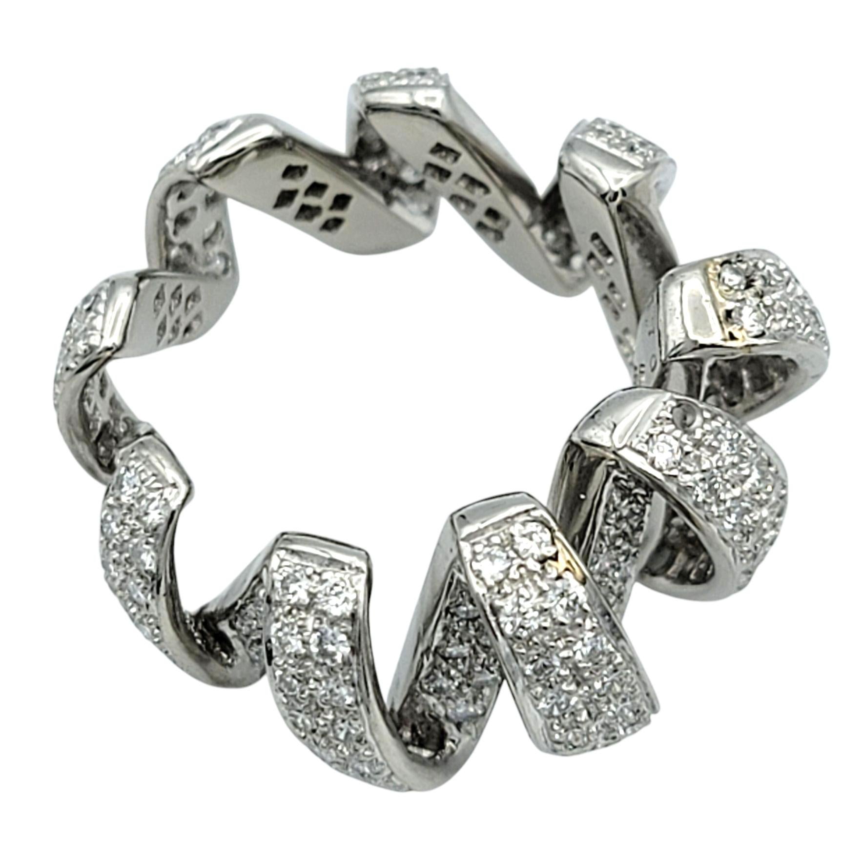 Pavé Diamond 3D Wavy Ribbon Motif Graduated Band Ring in Polished Platinum For Sale 2