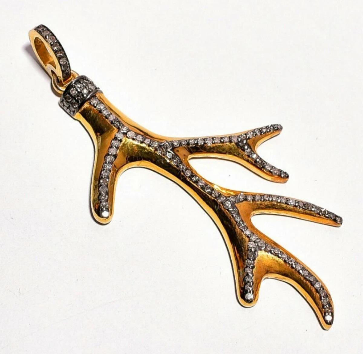 Pendentif en argent 925 en forme de corne de cerf Pave Diamond Pendentif en diamant naturel Cadeau. en vente 1