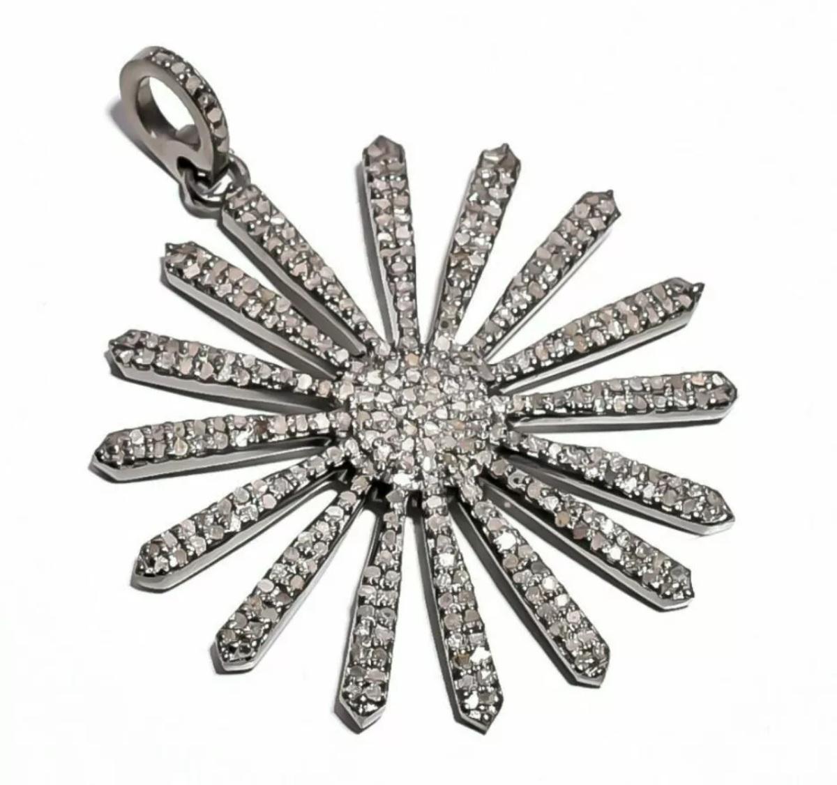 Pave Diamond 925 Sterling Silber Sonnenblume Halskette Anhänger Natural Diamond Geschenk im Zustand „Neu“ im Angebot in Chicago, IL