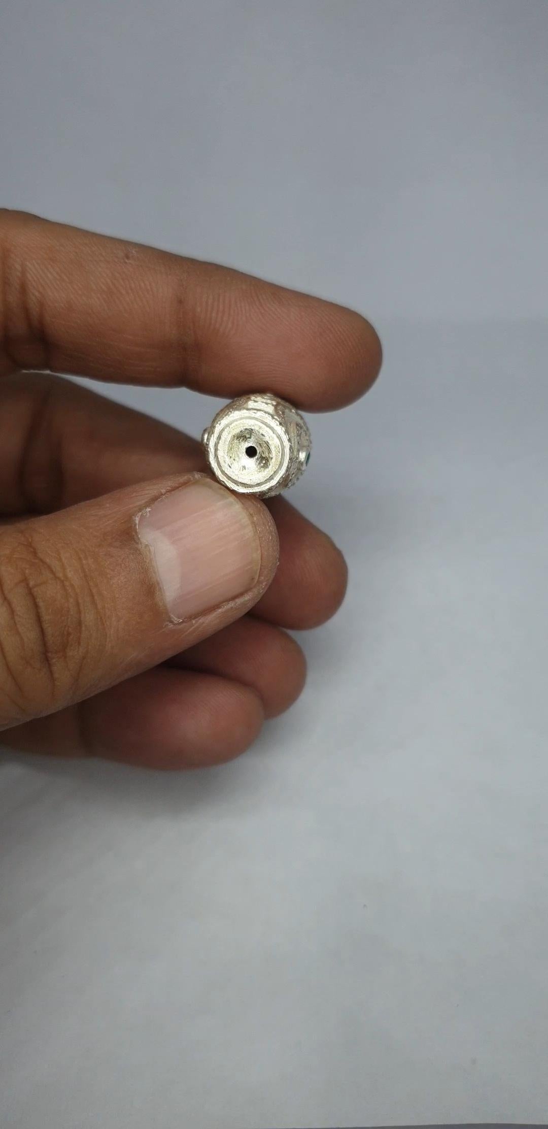 Perline Dze con diamanti e smeraldi in pavé Argento 925 in vendita 6