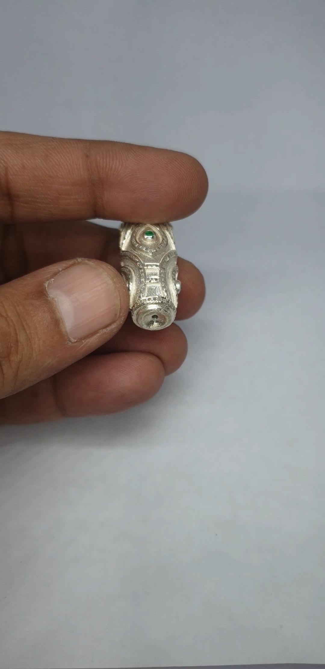 Perline Dze con diamanti e smeraldi in pavé Argento 925 in vendita 9