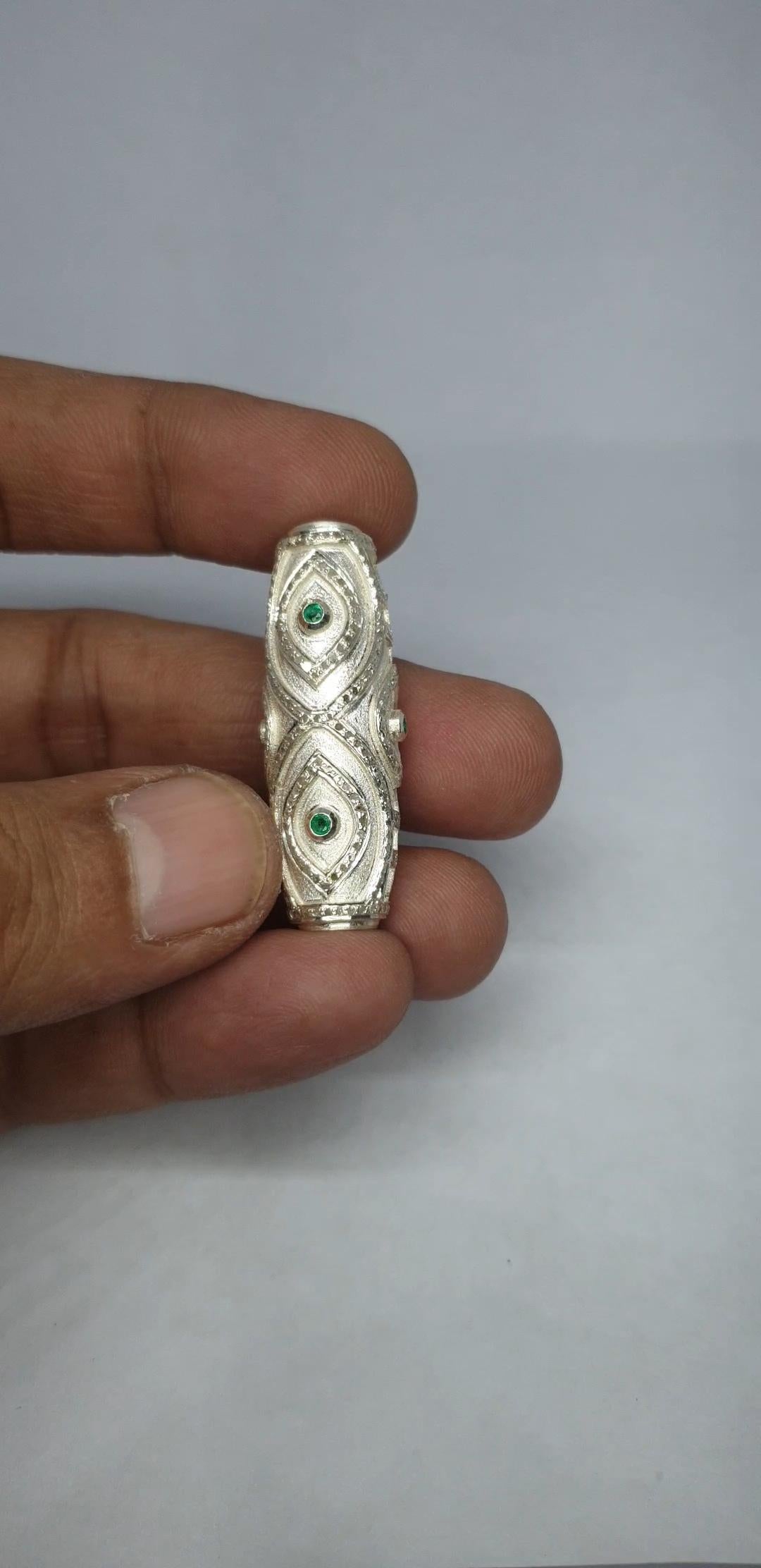 Perline Dze con diamanti e smeraldi in pavé Argento 925 In condizioni Nuovo in vendita a Chicago, IL