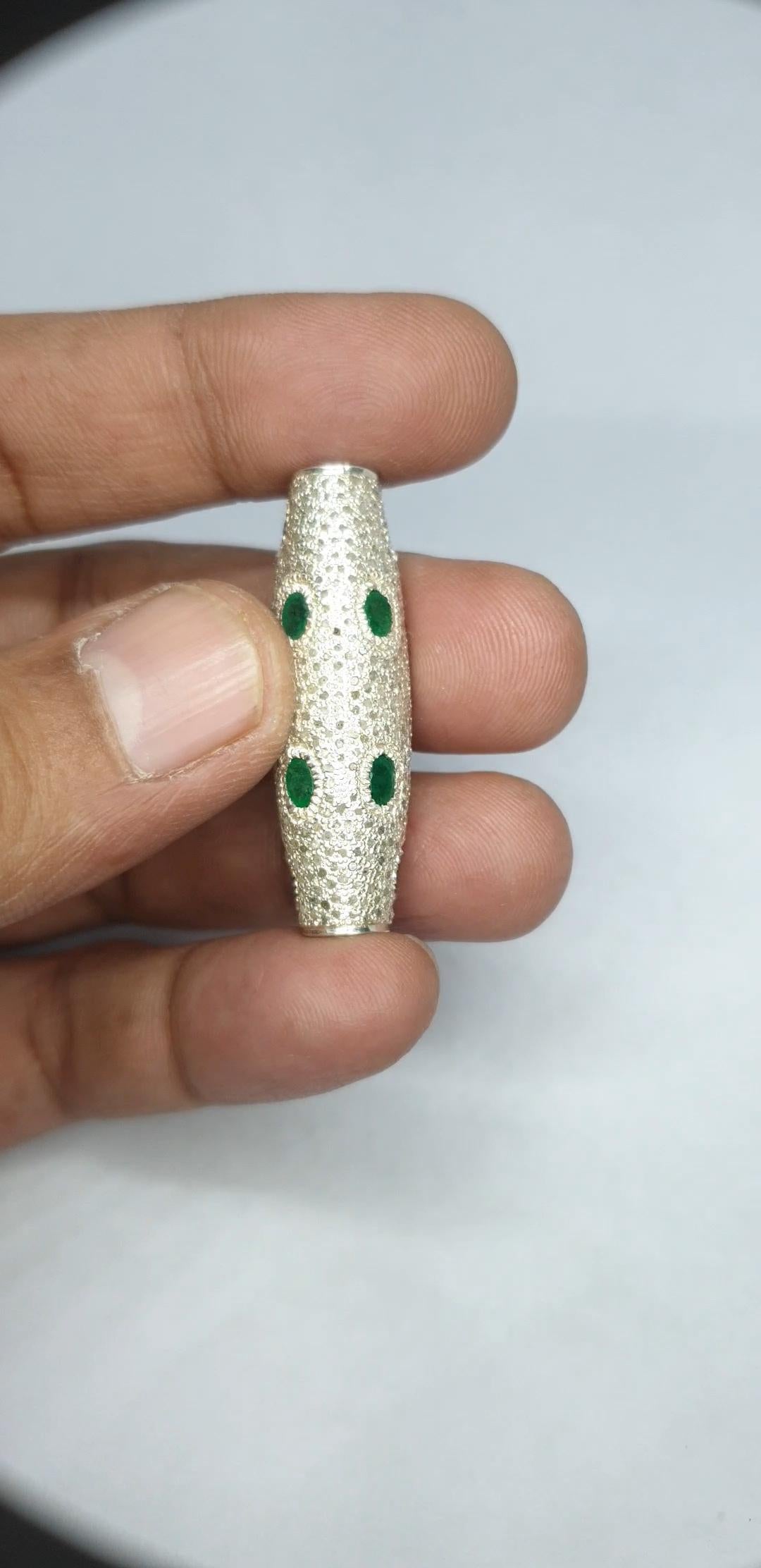 Perline Dze con diamanti e smeraldi in pavé Argento 925 in vendita 1