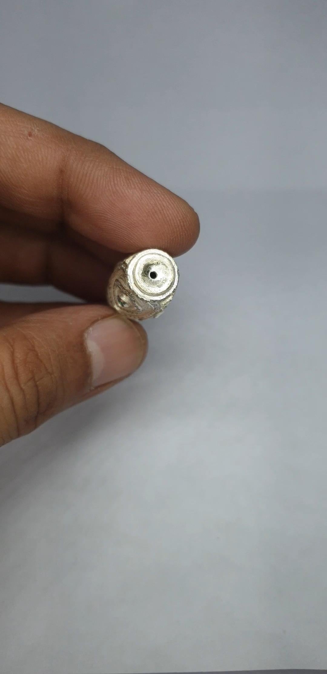 Perline Dze con diamanti e smeraldi in pavé Argento 925 in vendita 3