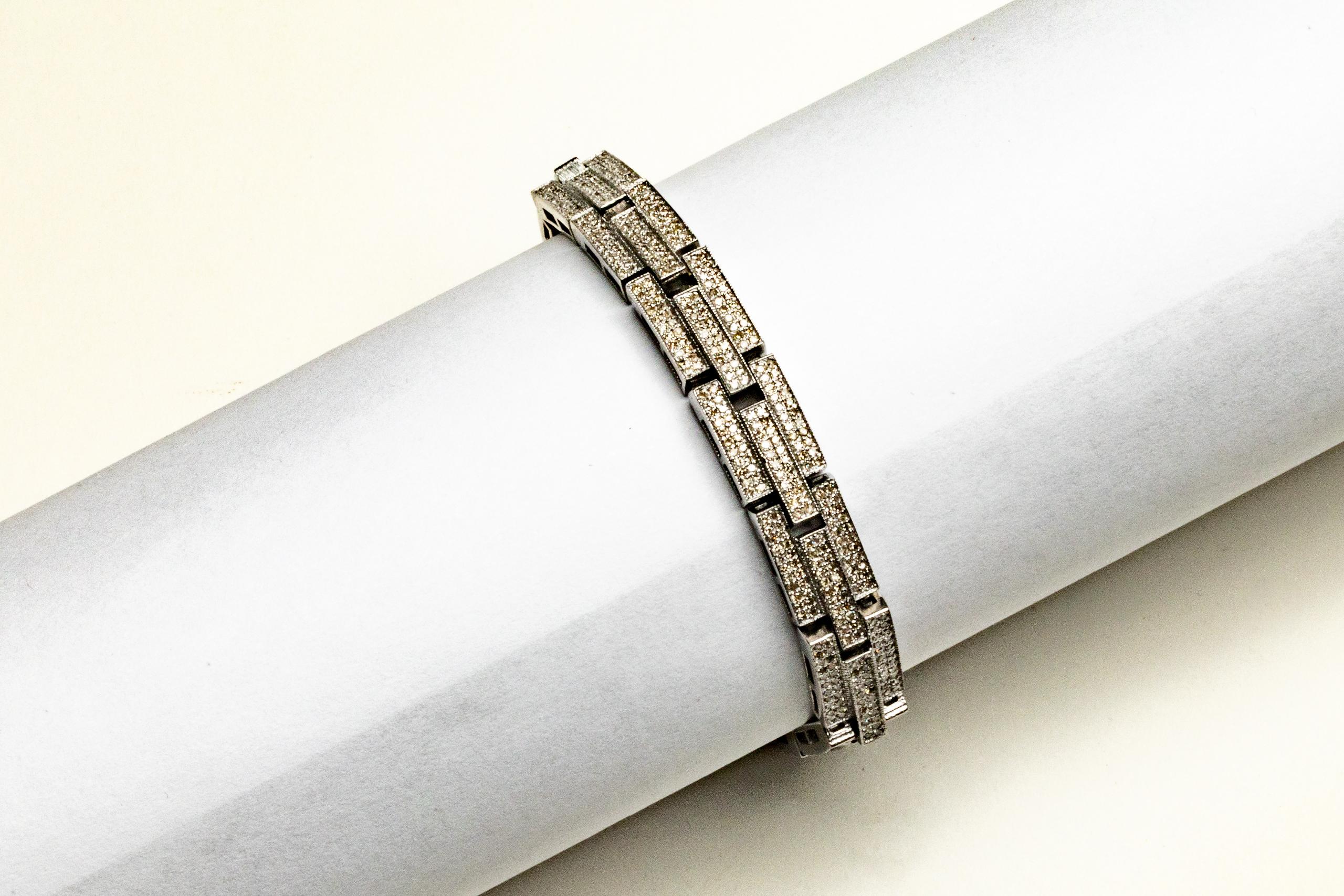 Femenino o masculino Pulsera de eslabones de plata de ley y diamantes pavé en venta