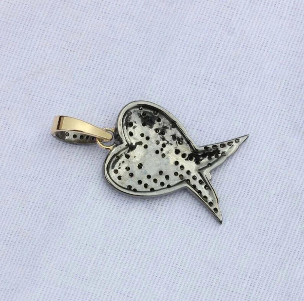 Ciondolo a forma di ala di angelo con diamante Pave Ciondolo a forma di ala di angelo con diamante Regalo di Natale. in vendita 3