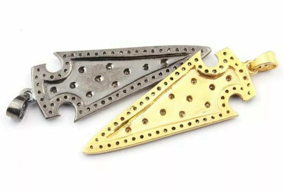 Ciondolo a forma di punta di freccia con diamante Pave Ciondolo fatto a mano in argento 925 Regalo in vendita 2
