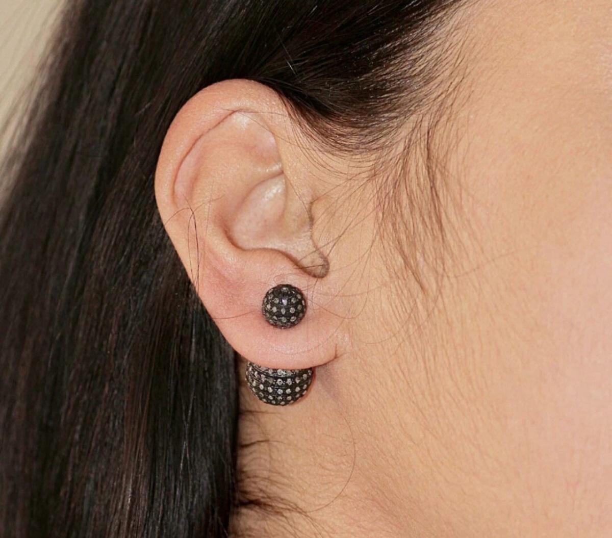 Pave Diamond Ball Earring 925 Silver Diamond Stud Earring Diamond Beads Earring

Style
Stud
Fastening
Screw Back (pierced)
Metal Purity
925 parts per 1000
Metal
Sterling Silver
Brand
Handmade
Diamond Weight
3.95 Cts Approx
925 Silver Weight
8.01