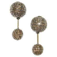 Boucles d'oreilles tunnels en or et argent 18k avec boules de diamants Pave Champagne