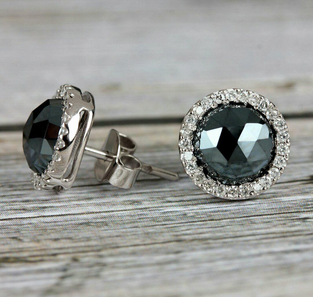 Taglio rotondo Pave Diamond Black Spinel Round Stud Earring in oro bianco 14k in vendita