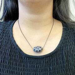 Pave Diamant & Blauer Saphir Nugget geformt Anhänger Halskette In Silber