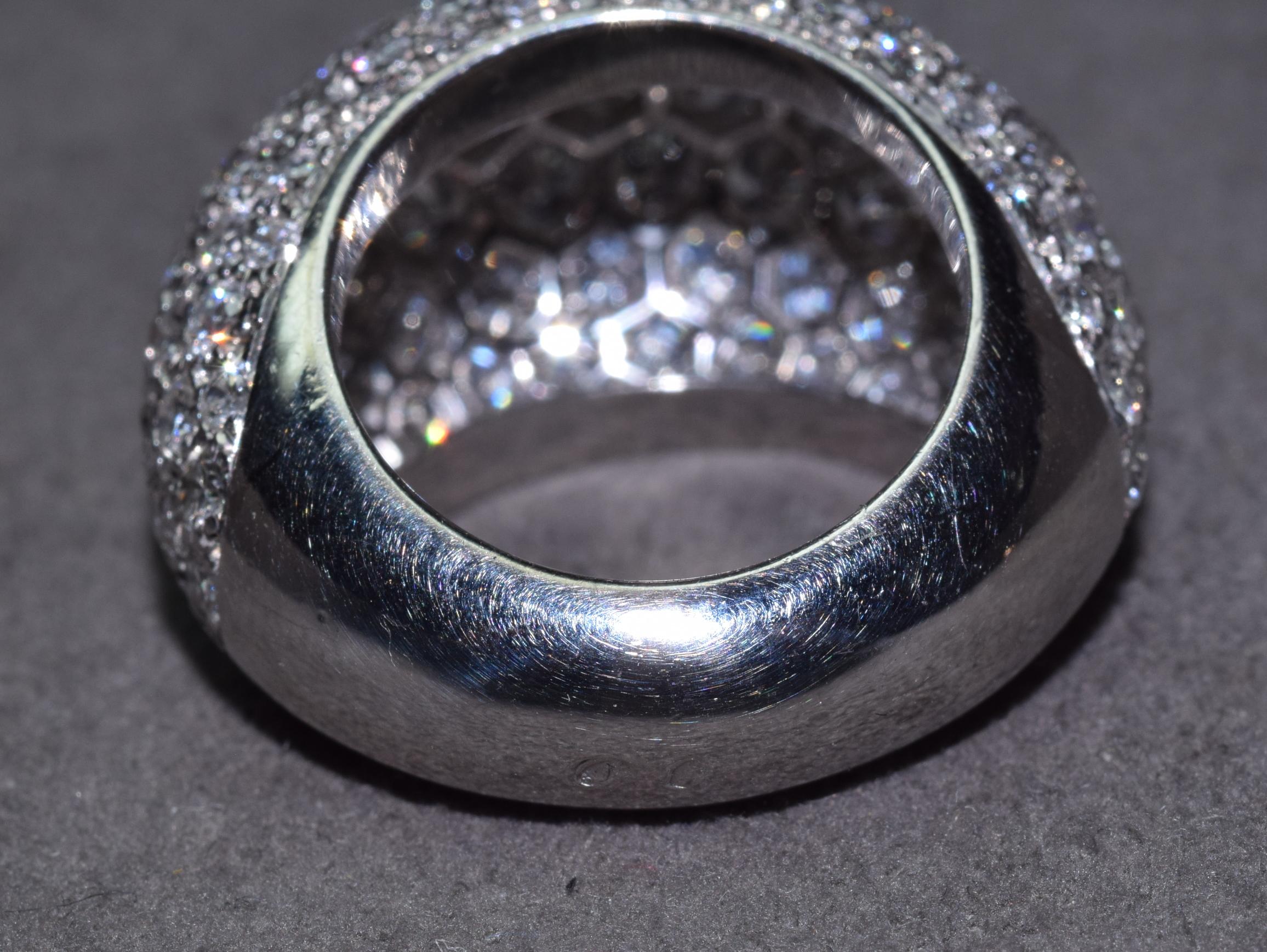 Pave Diamond Bombe Ring, French, circa 1950s In Good Condition For Sale In New York, NY