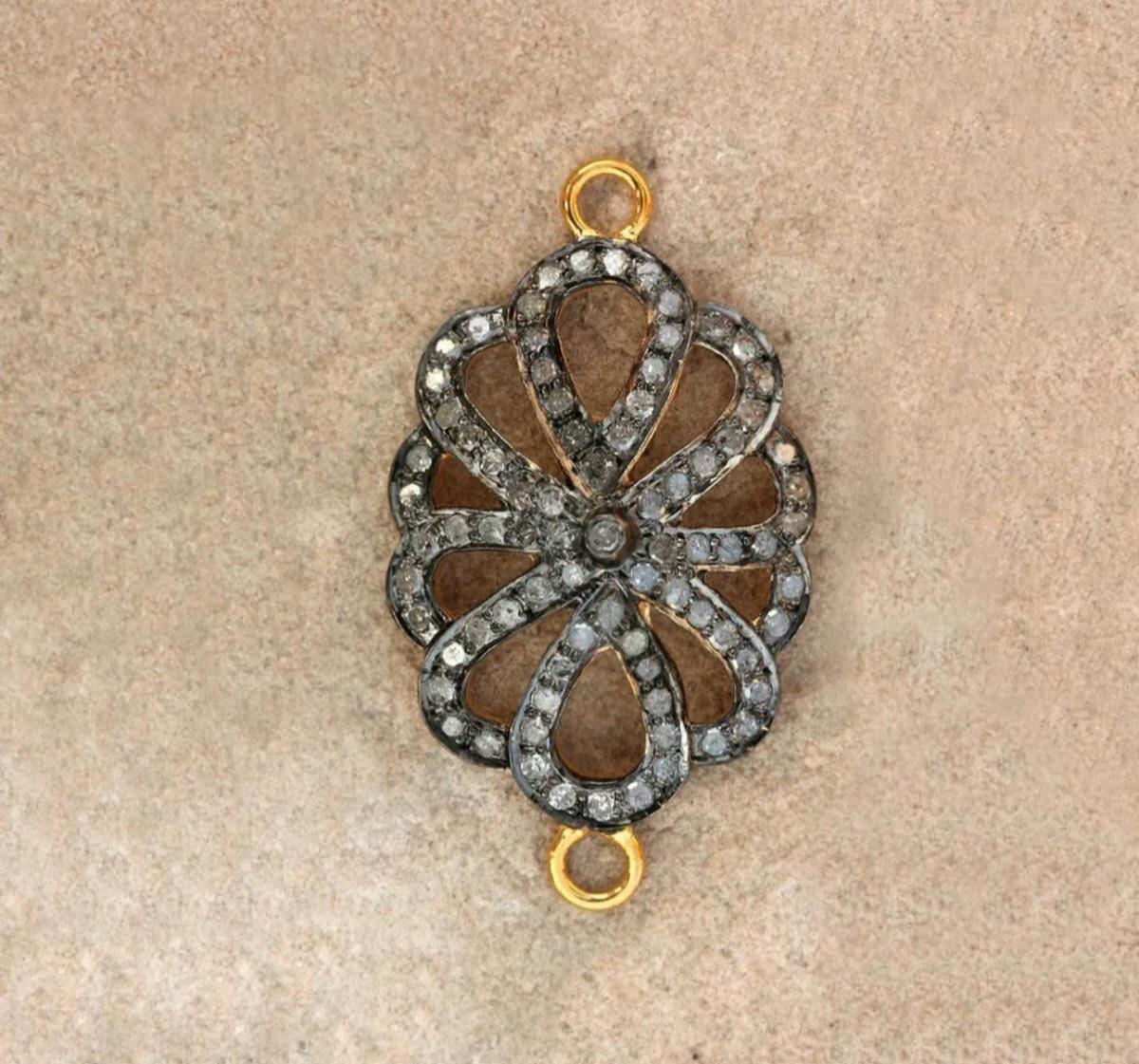 Braccialetto con diamanti Pave, accessori e connettori in argento 925 In condizioni Nuovo in vendita a Chicago, IL