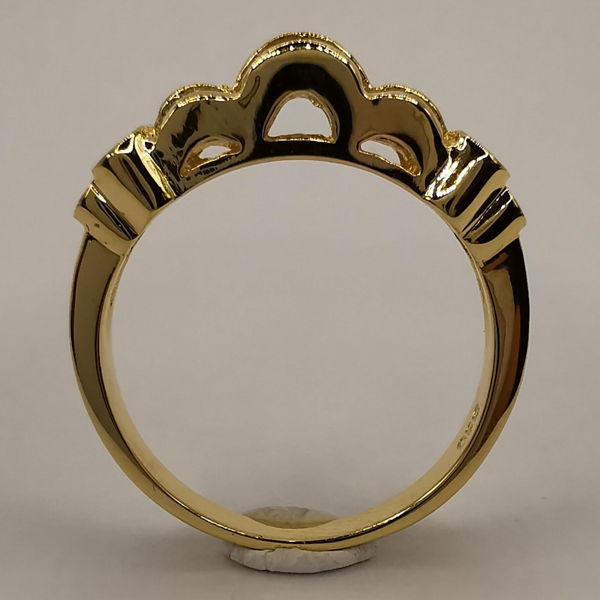 Braut- oder Herren- Unisex-Ring aus 18 Karat Gelbgold mit Diamanten in Kanalfassung im Zustand „Neu“ im Angebot in Wan Chai District, HK