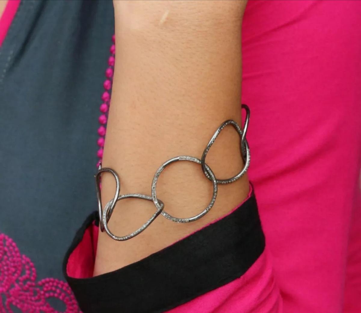 Donna Bracciale a catena con diamanti Pave Circle Bracciale a catena con diamanti in argento 925 Gioielli. in vendita