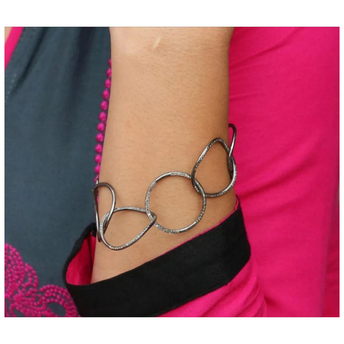Bracelet à chaîne en forme de cercle serti de diamants pavés en argent 925, bijou de joaillerie en vente
