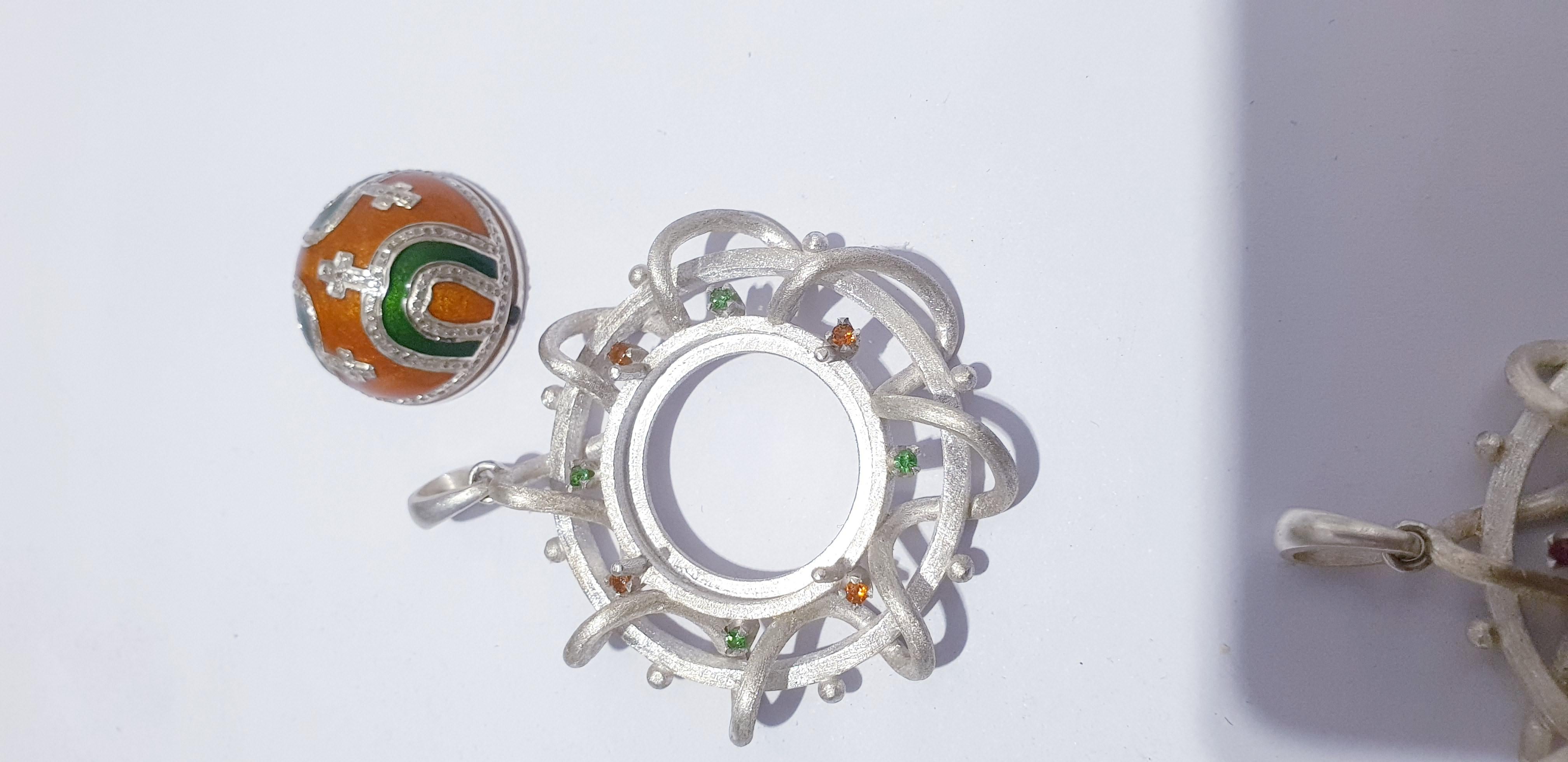 Pave diamond corss enamel pendant enamel necklace Tsavorite, Mandrin pandent For Sale 8