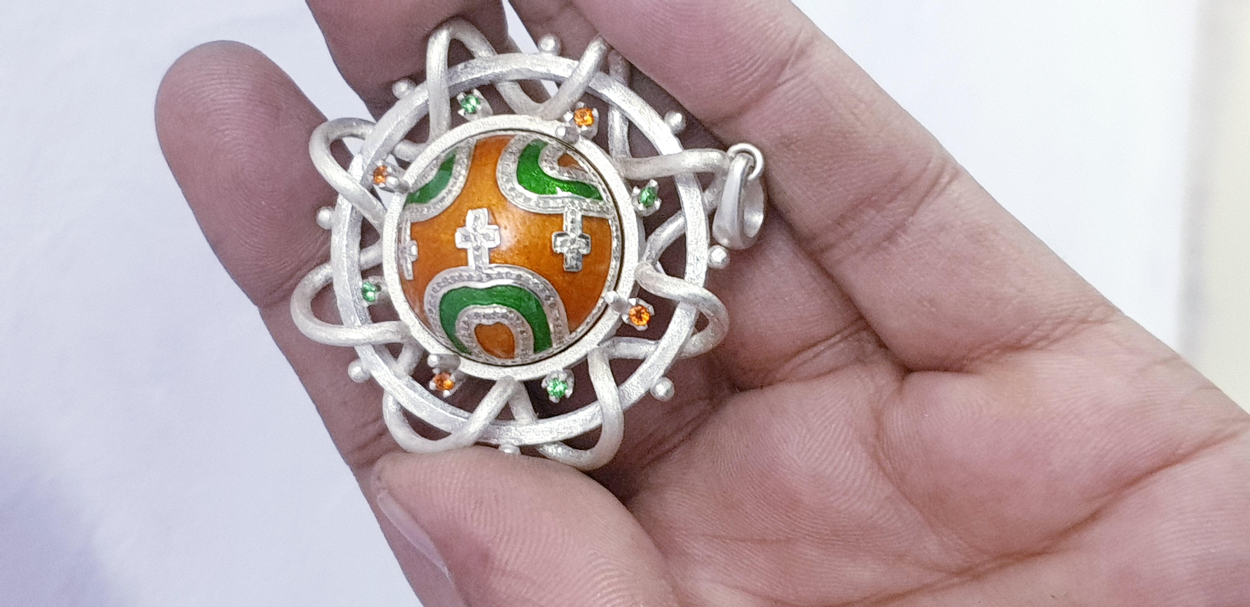 Pave diamond corss enamel pendant enamel necklace Tsavorite, Mandrin pandent For Sale 3