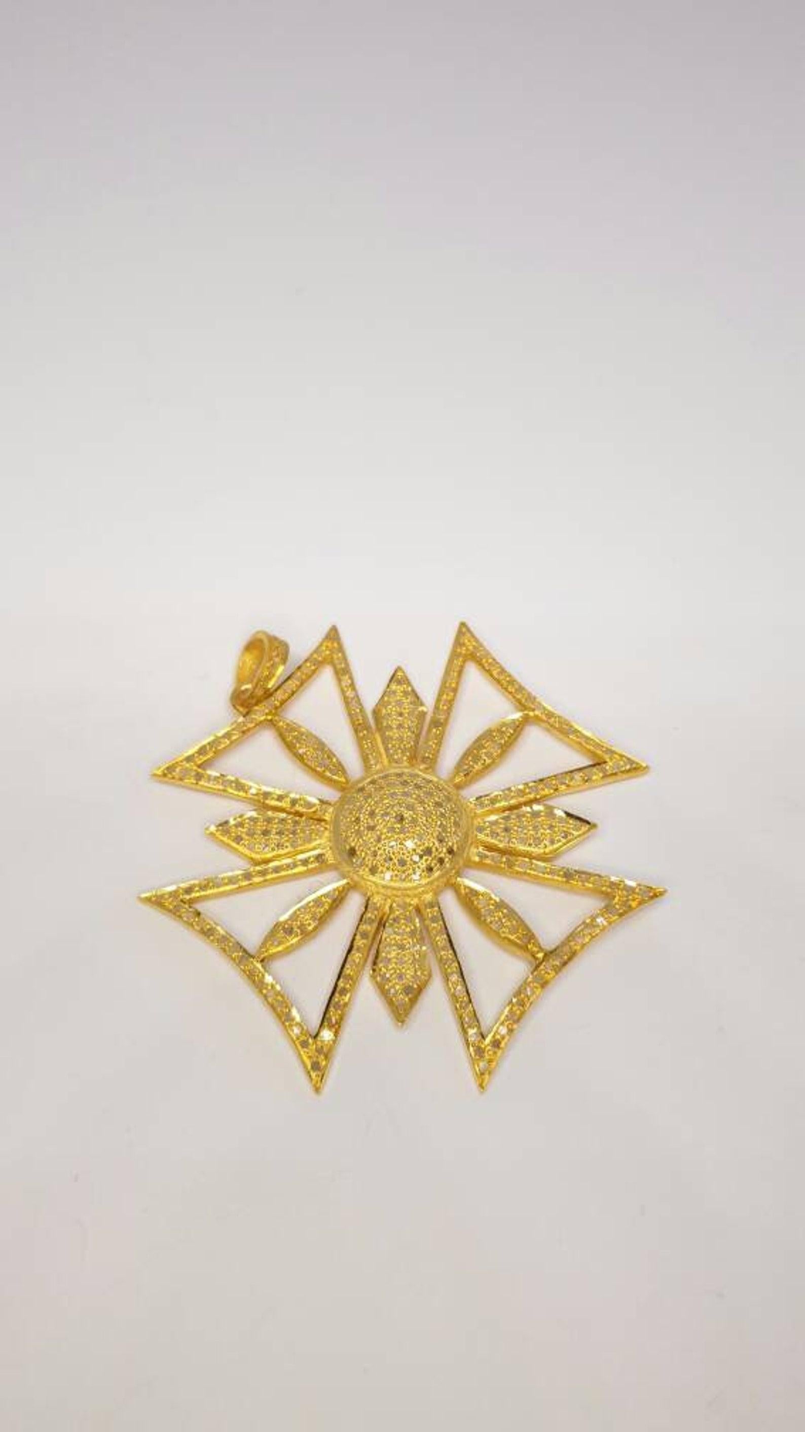 Colgante en forma de cruz con pavé de diamantes Plata de ley 925 Colgante de diamantes auténticos para ella. en Nuevo estado para la venta en Chicago, IL