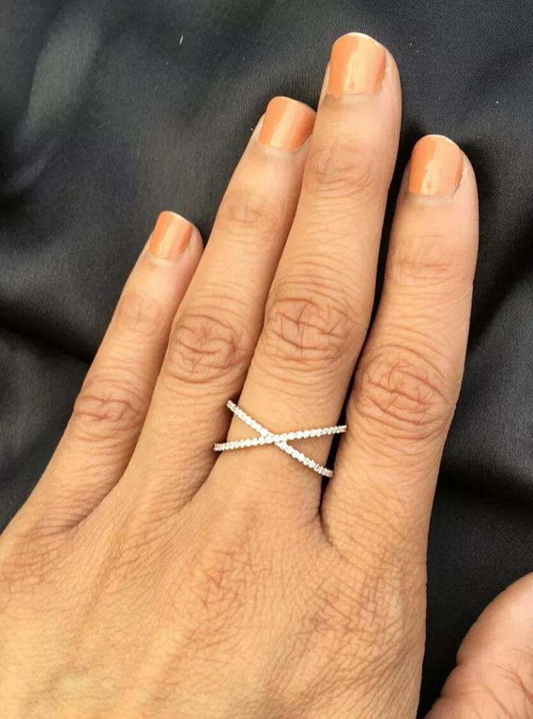 Pave Diamond Crossover Ring in 14k Gold In New Condition For Sale In Chicago, IL