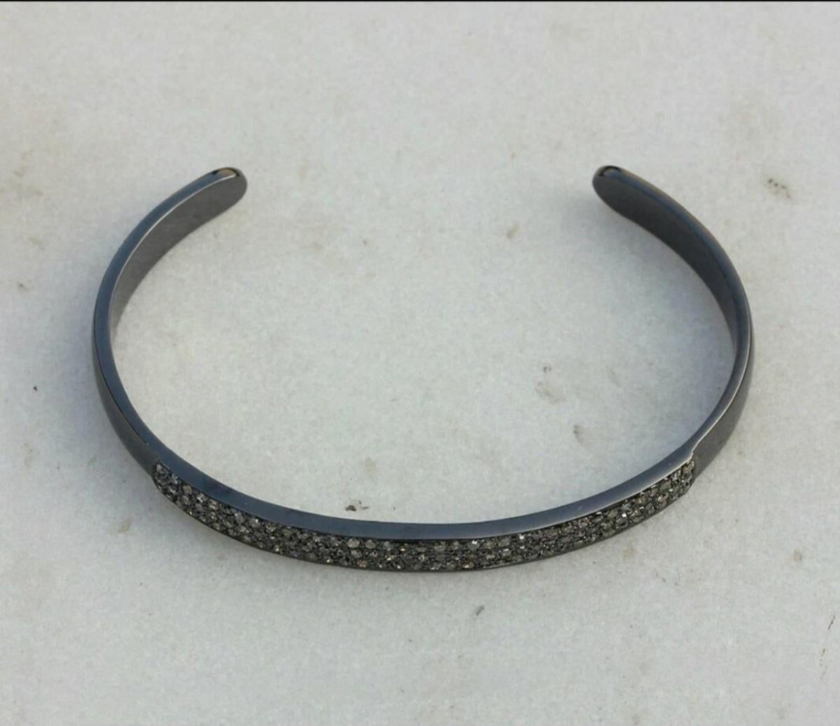 Bracelet manchette en argent 925 avec diamants pavés Cadeau d'anniversaire. Unisexe en vente