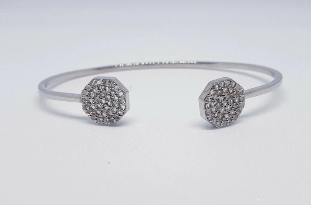 Taille ronde Bracelet manchette en diamant pave Bracelet manchette en argent 925 Bracelet manchette en diamant en vente