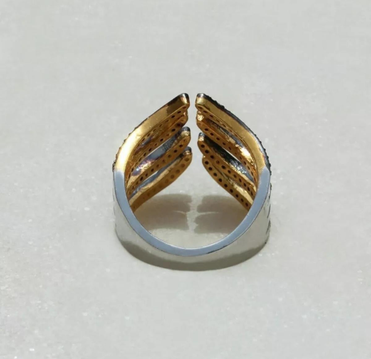Taglio rotondo Anello da polso con pavé di diamanti in argento 925 Anello aperto per donne Regalo minimalista. in vendita