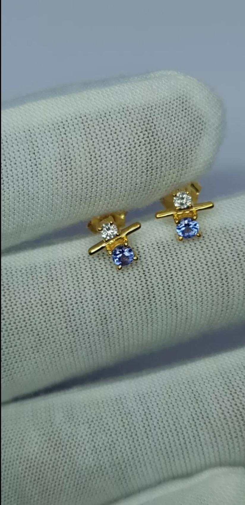 Boucles d'oreilles ravissantes en or 14 carats avec diamants pavés et tanzanite, cadeau de anniversaire Unisexe en vente