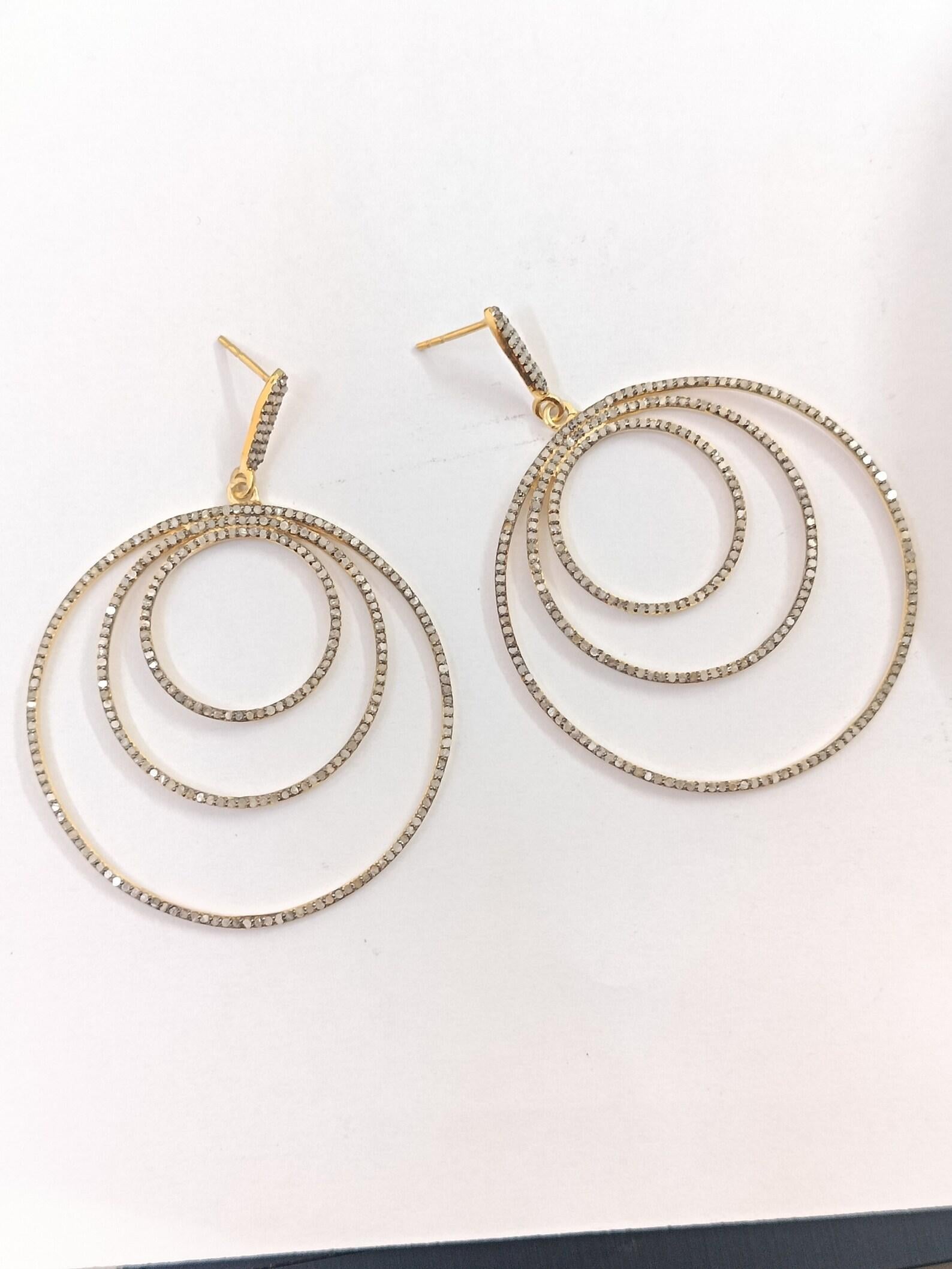 Art Déco Pave Diamond Dangle Hoop Earring 925 Sterling Silver Regalo di nozze per le donne. in vendita