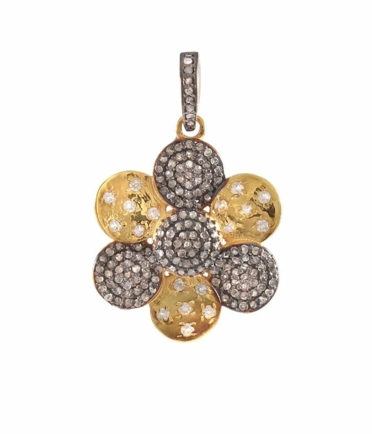 Ciondolo a disco con diamante Pave Ciondolo a rondelle in argento 925 Regalo di compleanno. in vendita 1