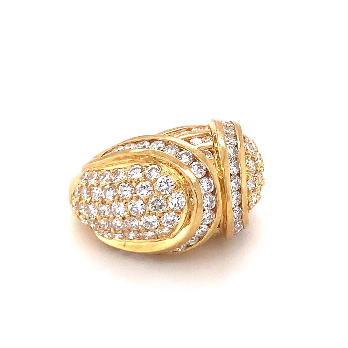 Pave Diamond Dome 18K Yellow Gold Ring, circa 1970s For Sale 3