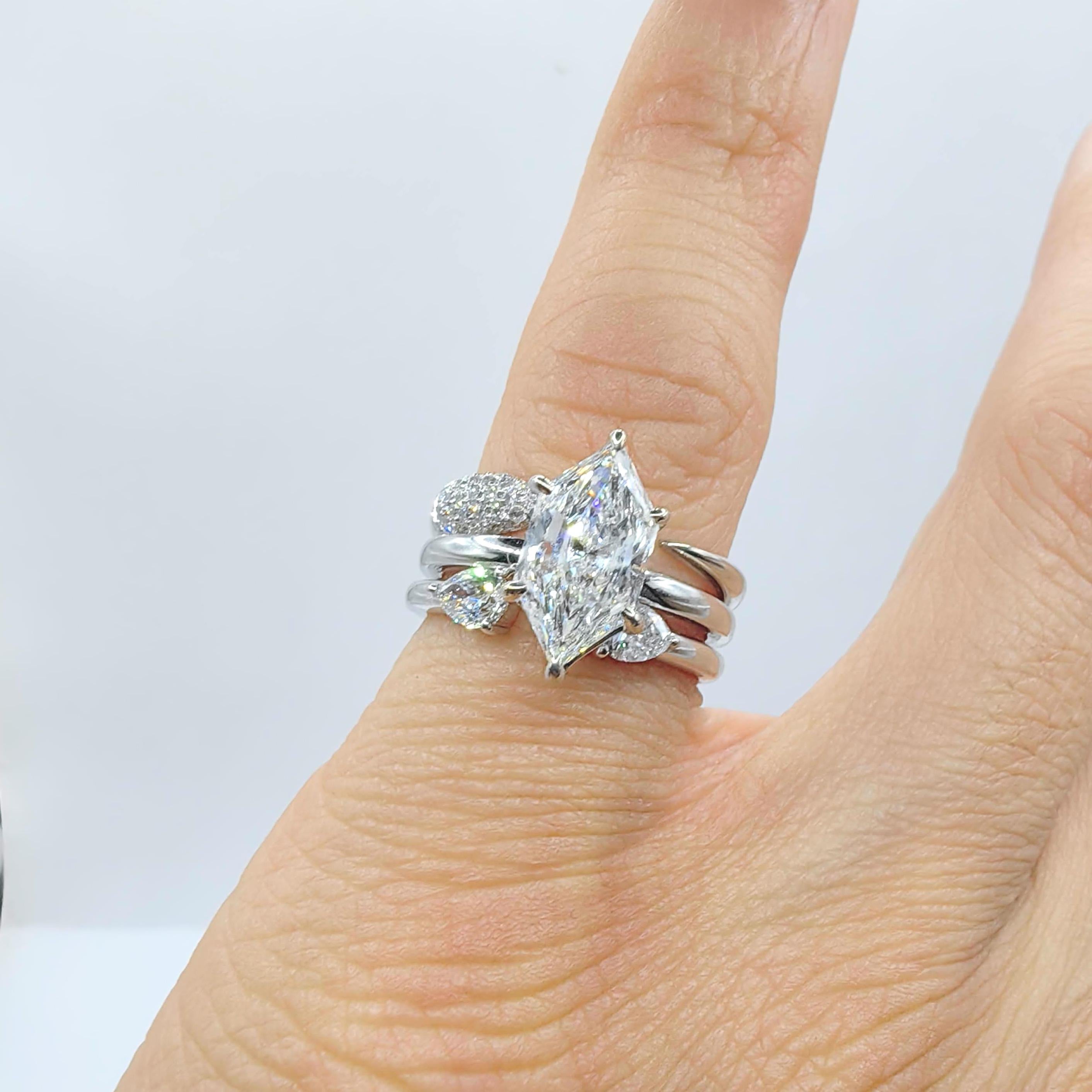 Pavé-Diamant-Kuppel offenes konisches Band Stapelring in 18K Weißgold im Angebot 4