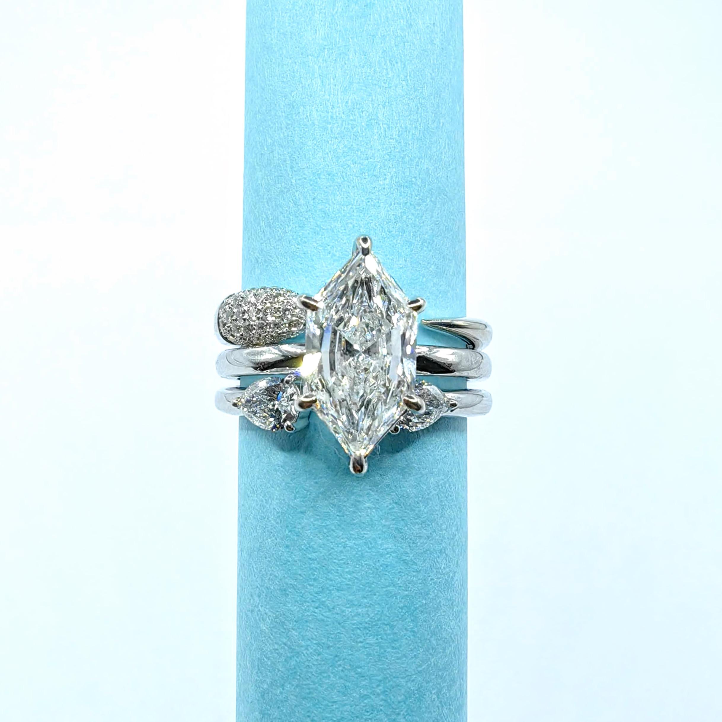 Pavé-Diamant-Kuppel offenes konisches Band Stapelring in 18K Weißgold Damen im Angebot