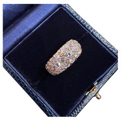 Bague dôme à diamants pavés 3,46 carats en or jaune 18k